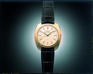 セイコー クオーツ アストロン35SQ